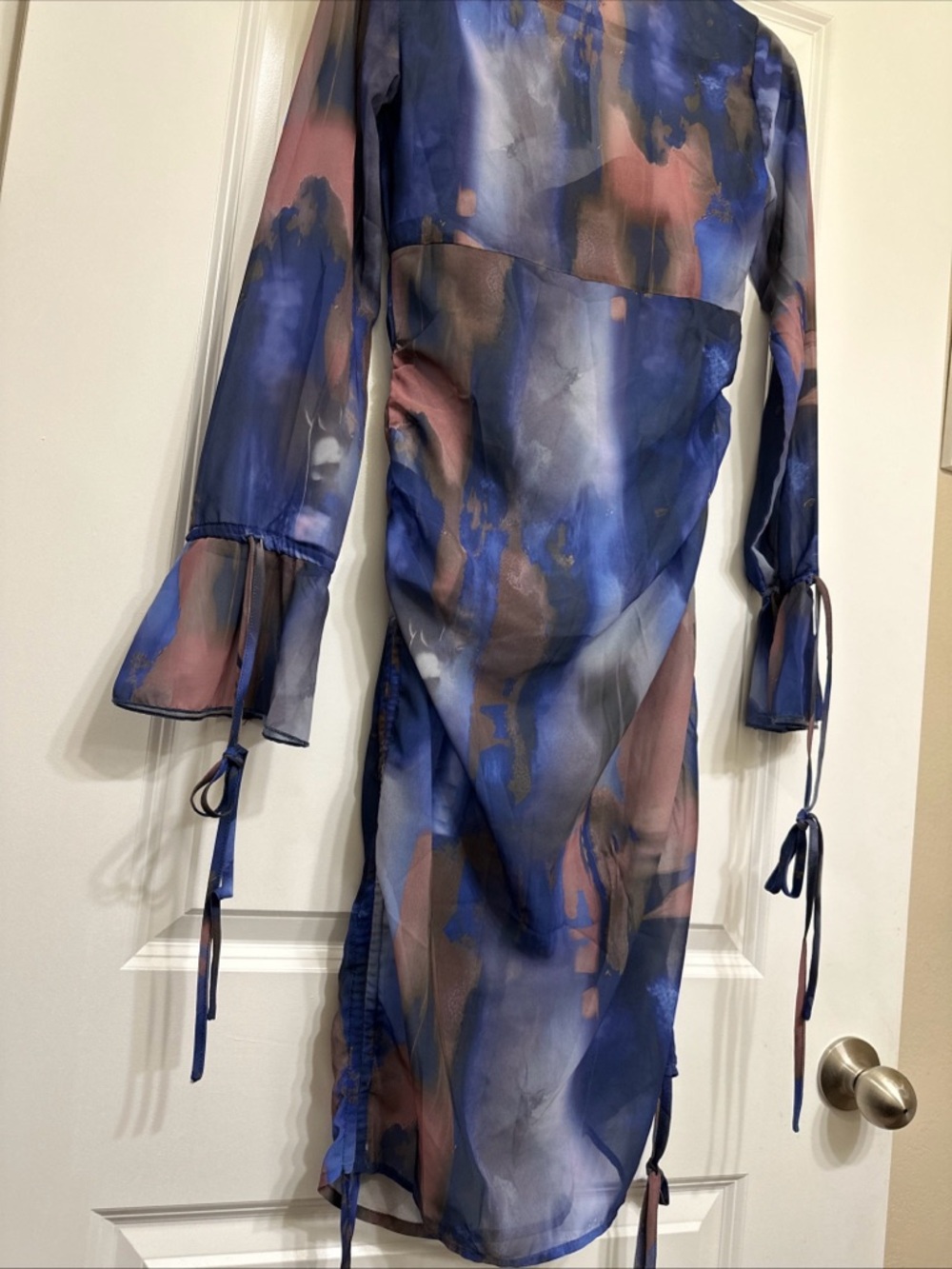 PrettyLittleThing Blue & BrownFloral Sheer Wrap Top size 6 US - Picture 4 of 5